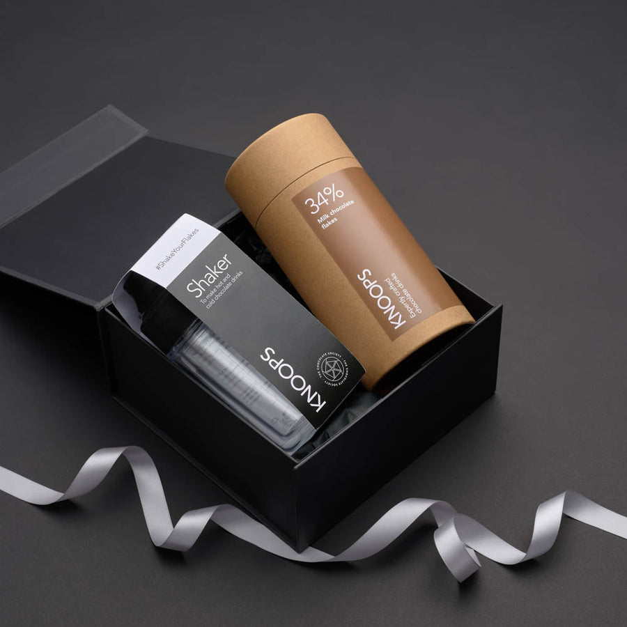 Hot chocolate shaker and 34% Milk gift set